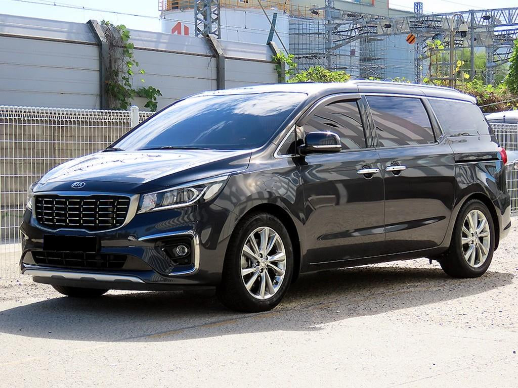 Kia Carnival — photo 01