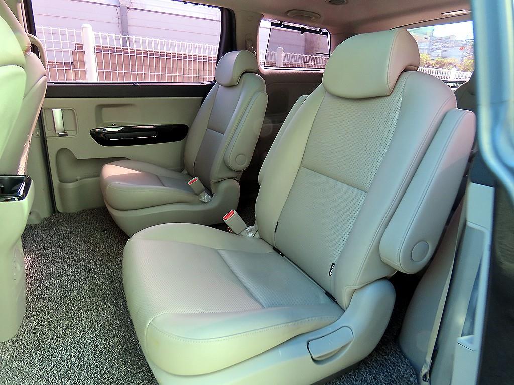 Kia Carnival — photo 06