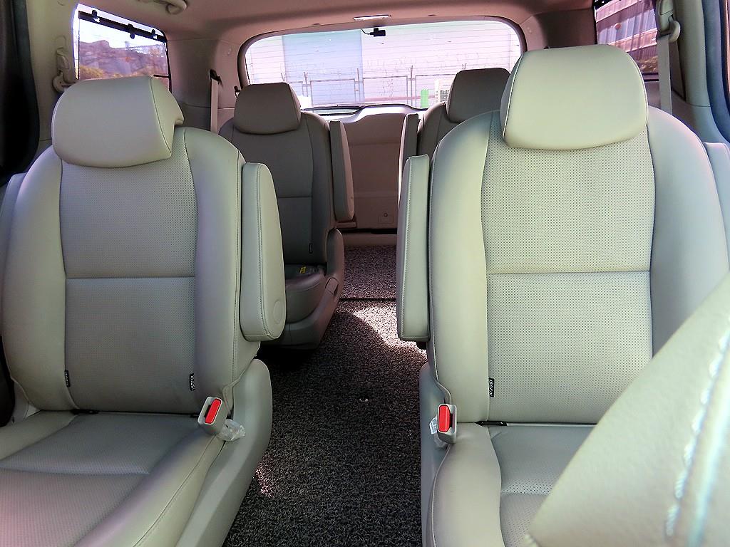 Kia Carnival — photo 07