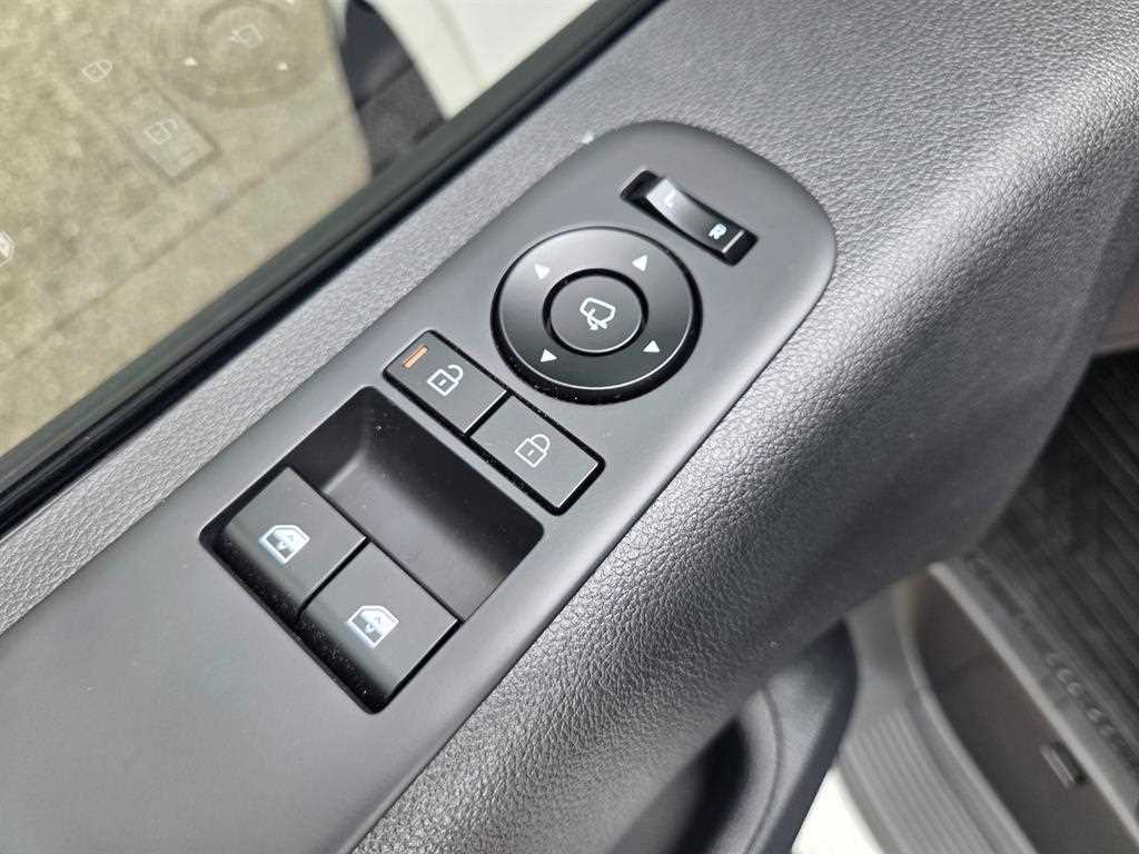 Hyundai ST1 — photo 12