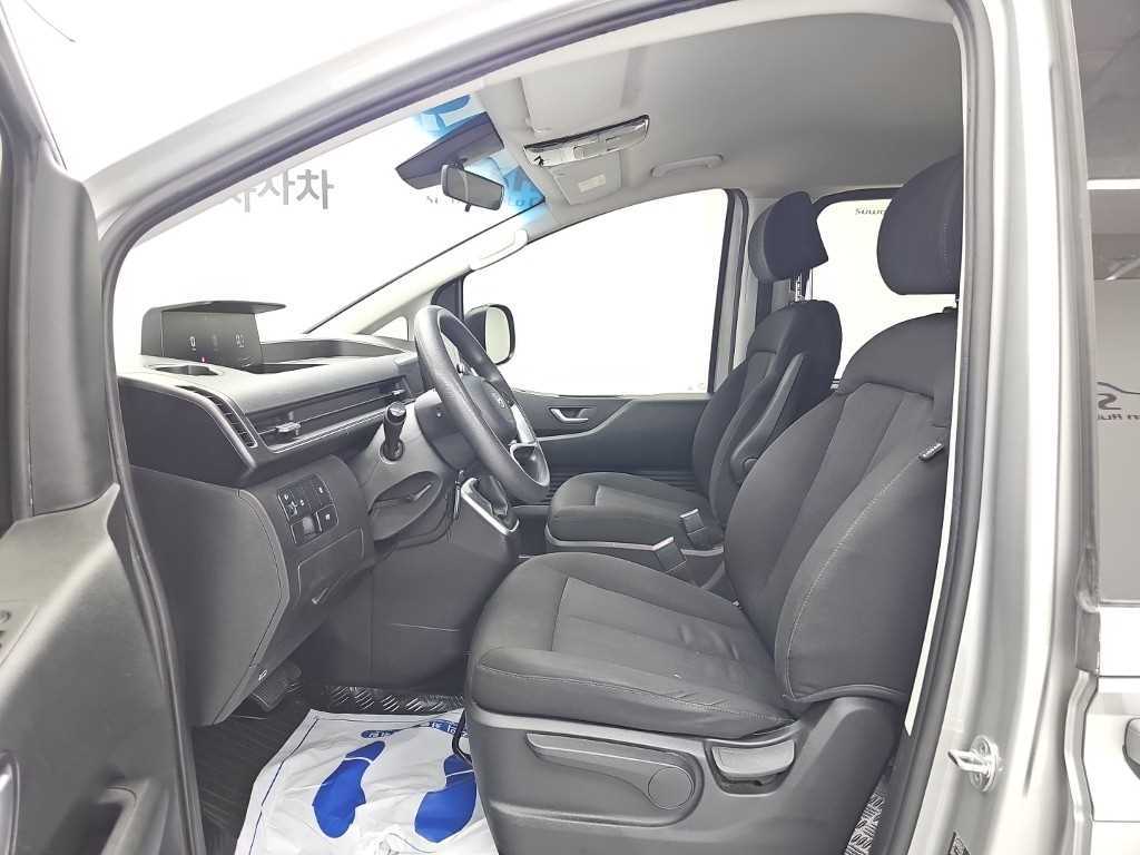 Hyundai Staria — photo 11