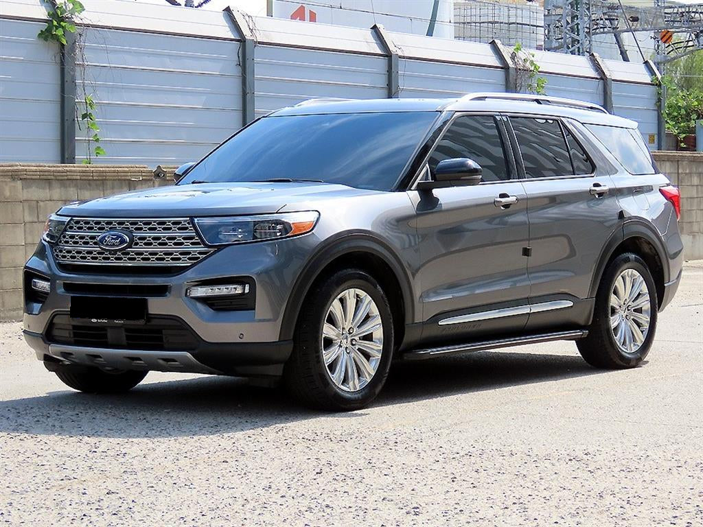 Ford Explorer — photo 01