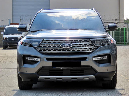 Ford Explorer — photo 02