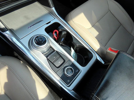 Ford Explorer — photo 10