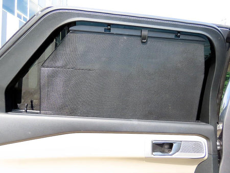 Ford Explorer — photo 14