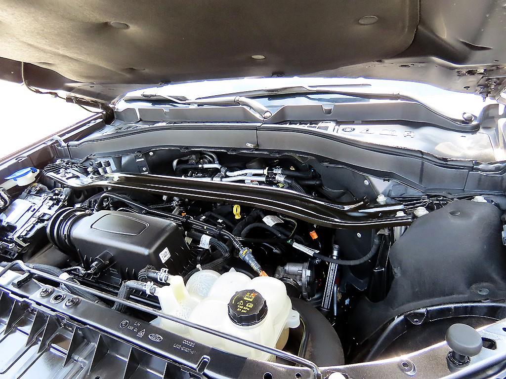 Ford Explorer — photo 19