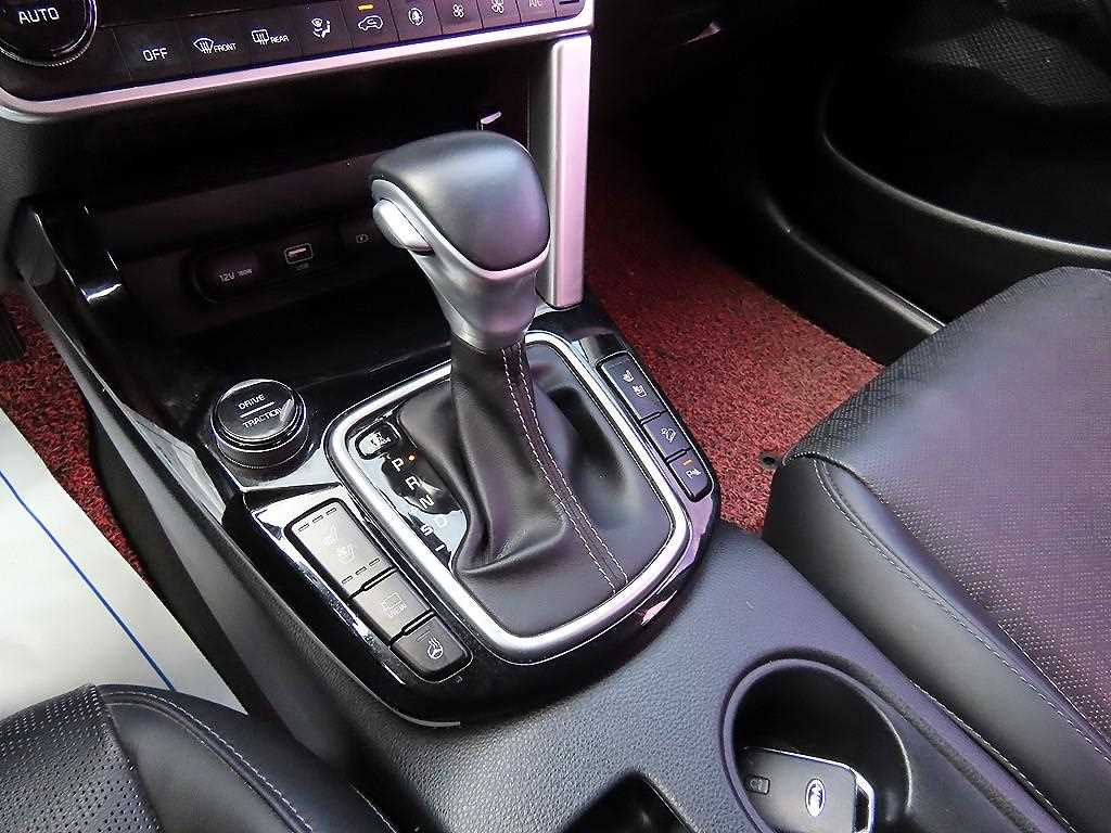Kia Seltos — photo 10
