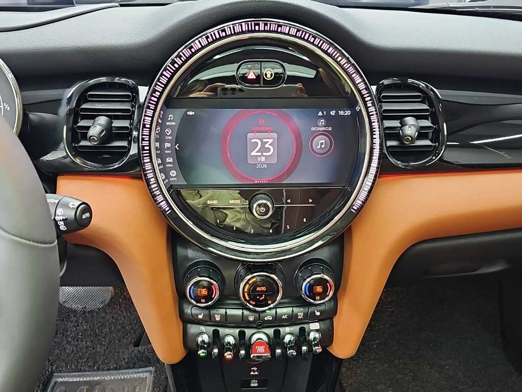 Mini Cooper — photo 10