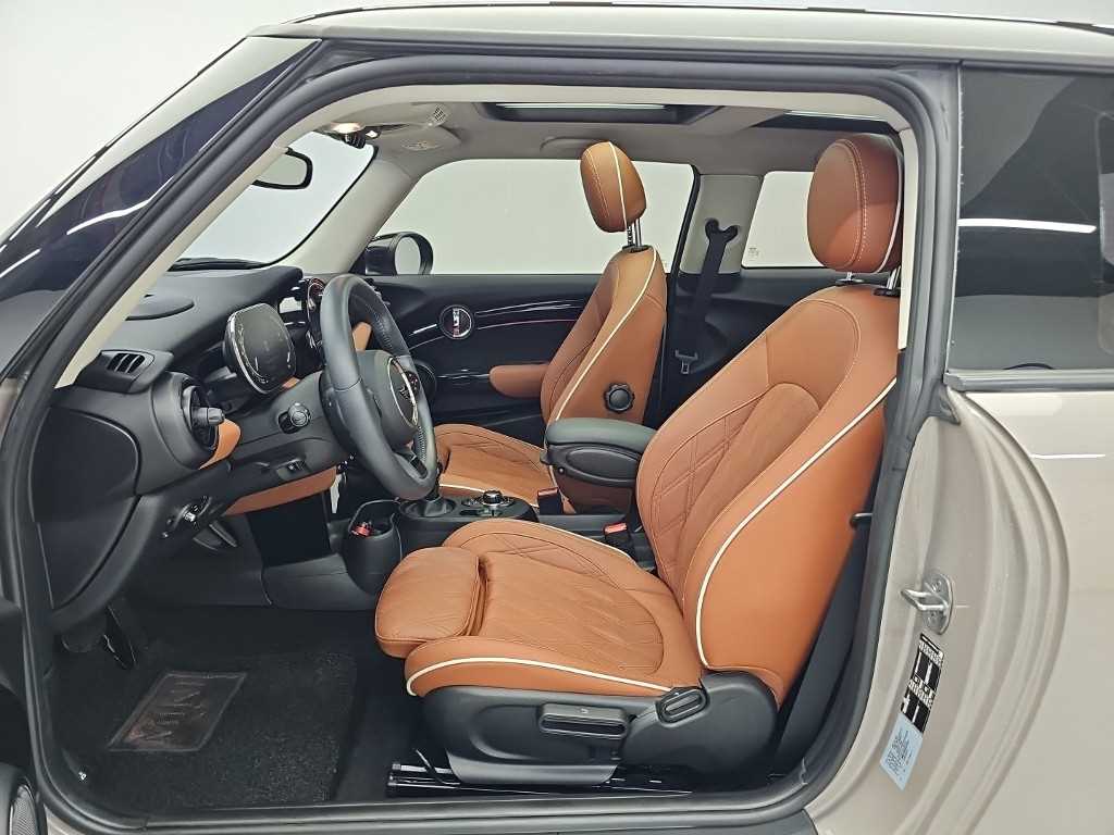 Mini Cooper — photo 11
