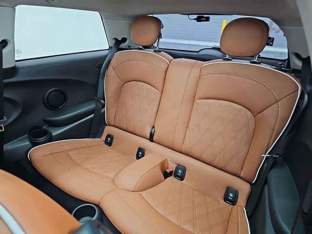 Mini Cooper — photo 12