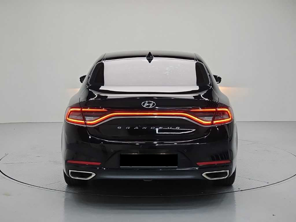 Hyundai Grandeur — photo 03