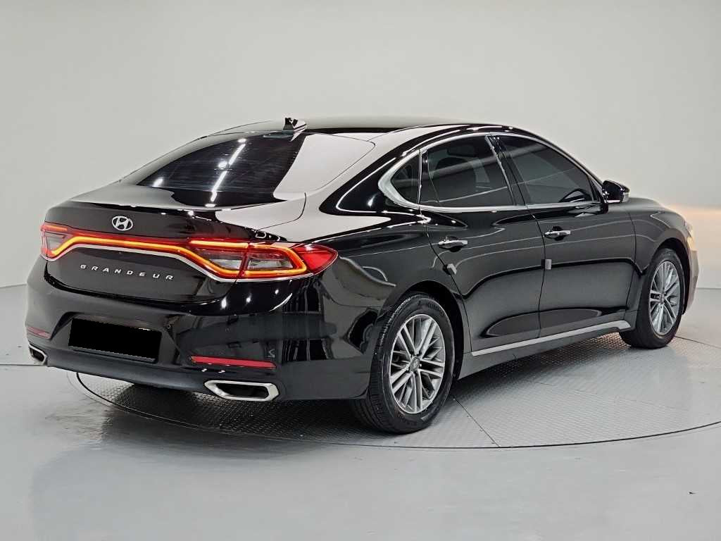 Hyundai Grandeur — photo 04