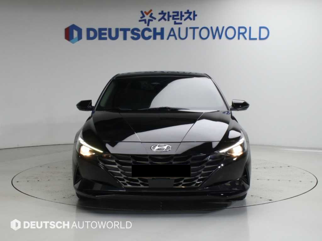 Hyundai Avante — photo 03