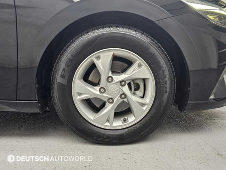 Hyundai Avante — photo 05