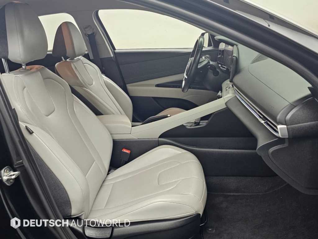 Hyundai Avante — photo 10