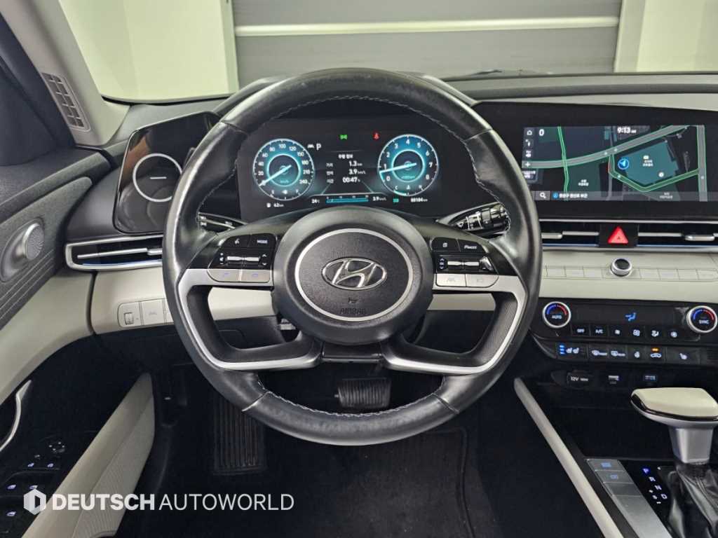 Hyundai Avante — photo 13