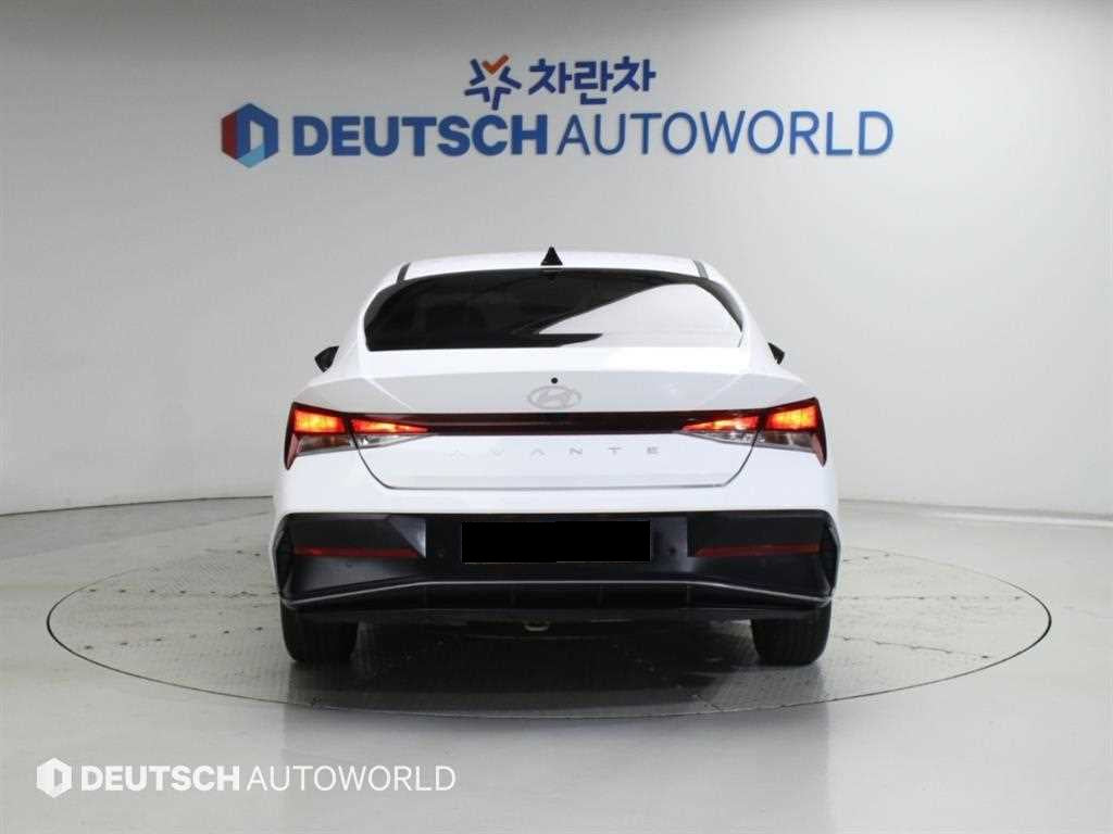 Hyundai Avante — photo 04