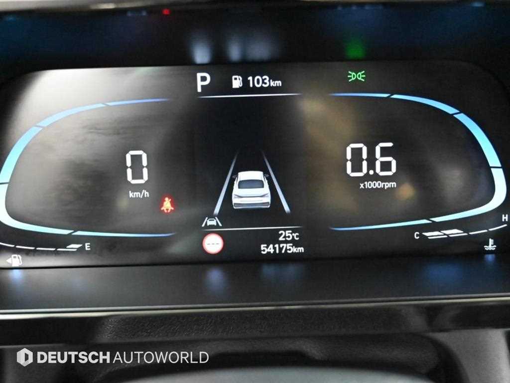 Hyundai Avante — photo 08