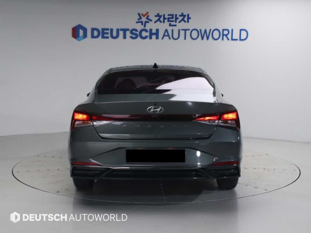 Hyundai Avante — photo 04