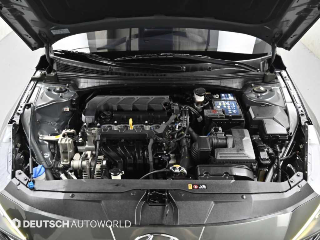 Hyundai Avante — photo 06