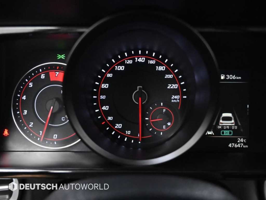 Hyundai Avante — photo 08