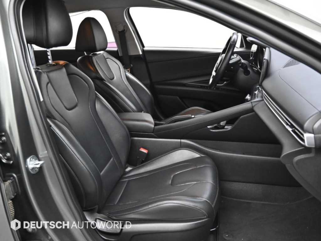 Hyundai Avante — photo 10
