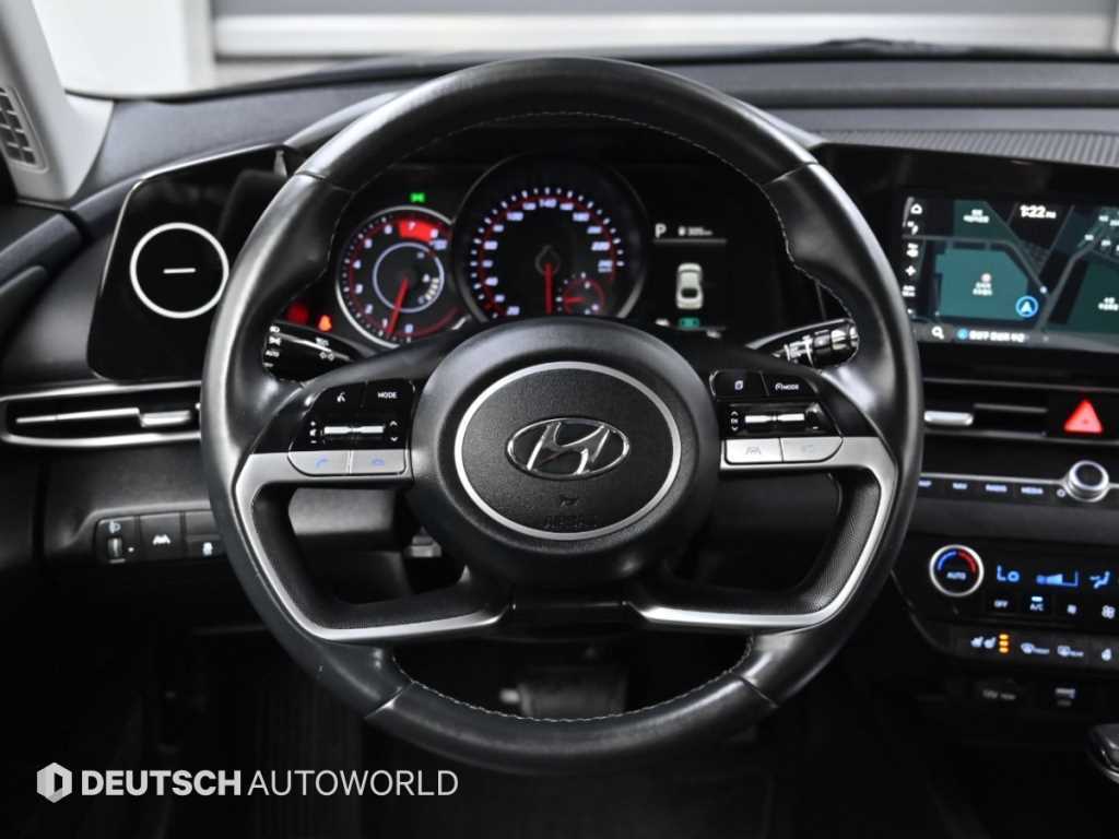 Hyundai Avante — photo 13