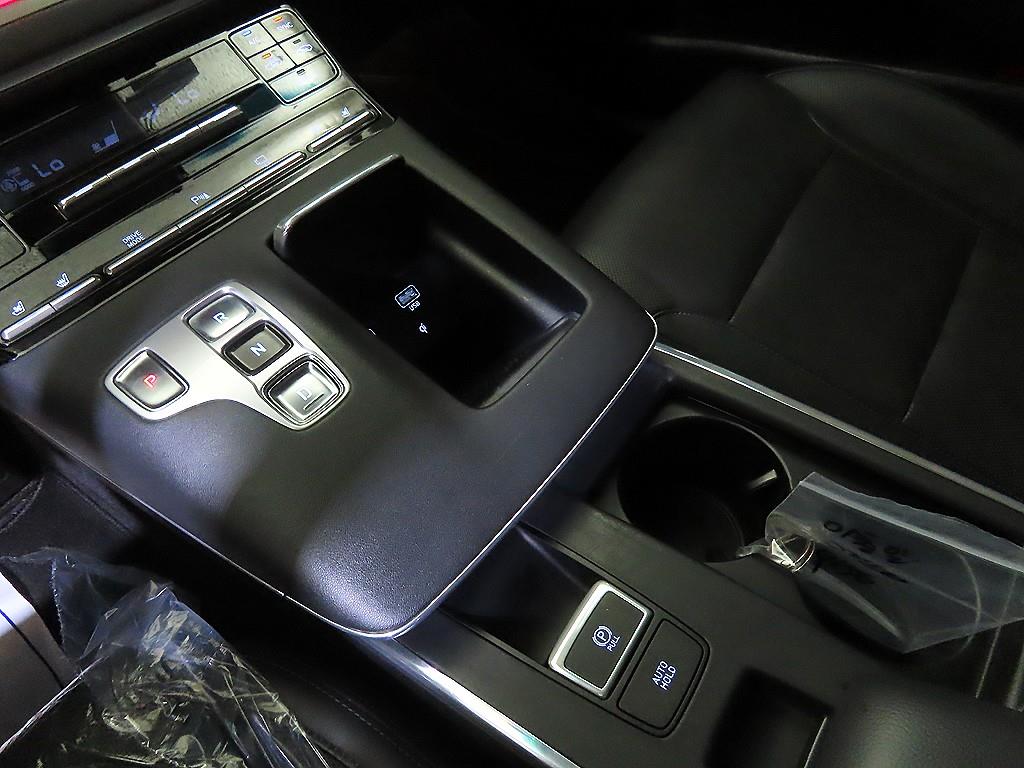 Hyundai Grandeur — photo 12