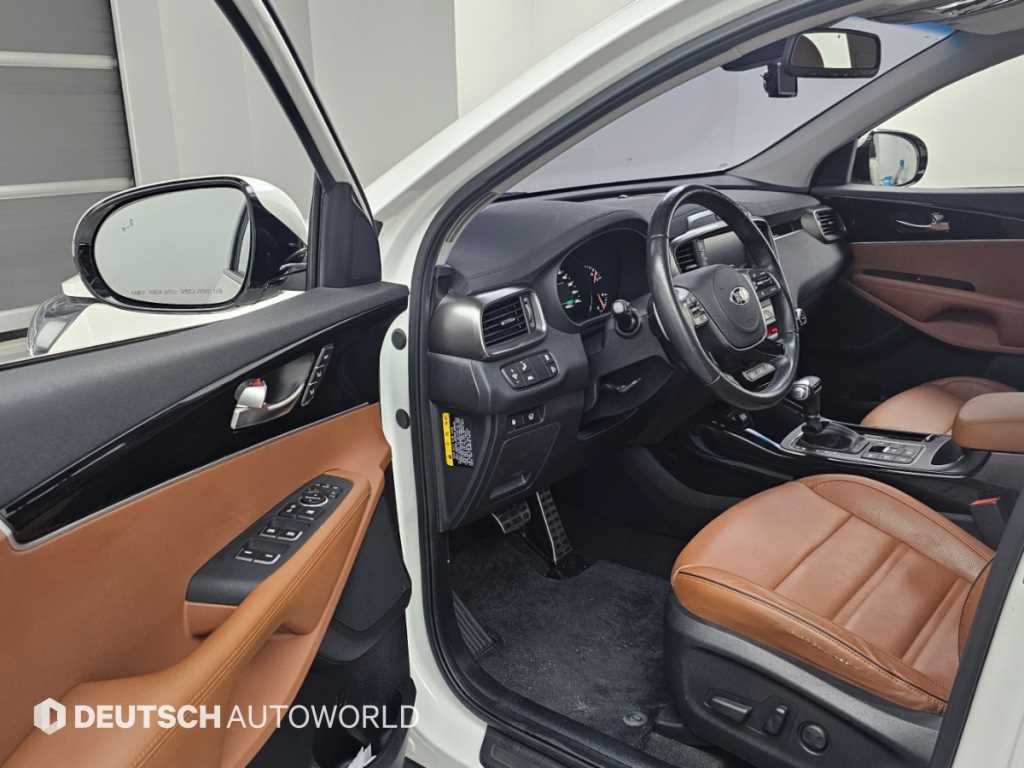 Kia Sorento — photo 12