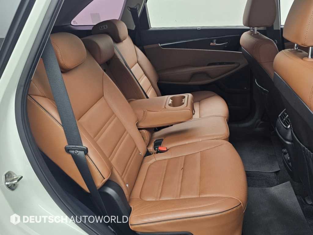 Kia Sorento — photo 13