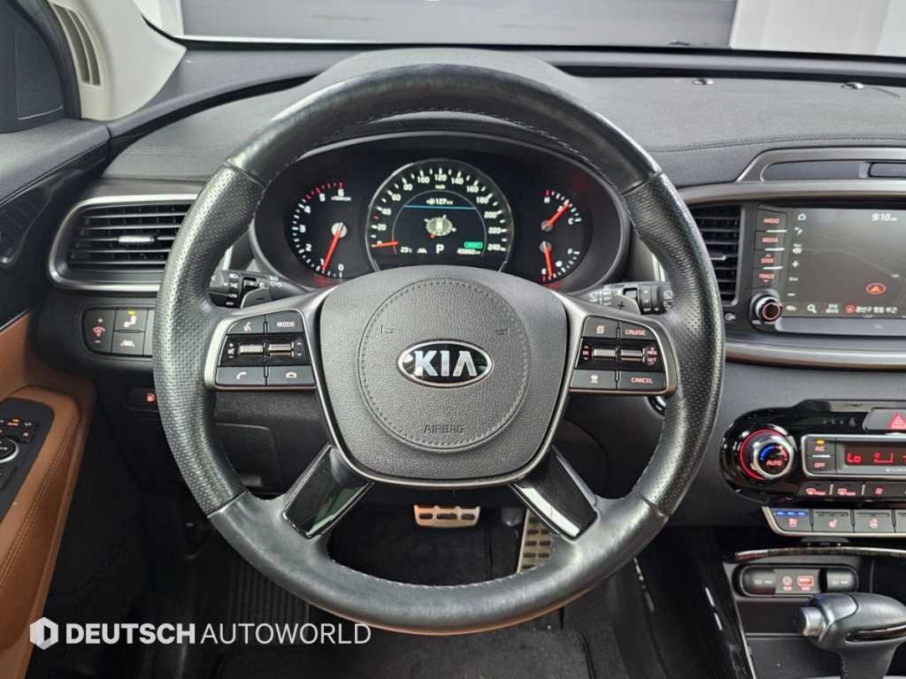 Kia Sorento — photo 14