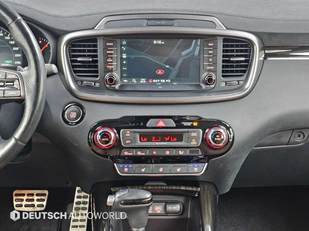 Kia Sorento — photo 15