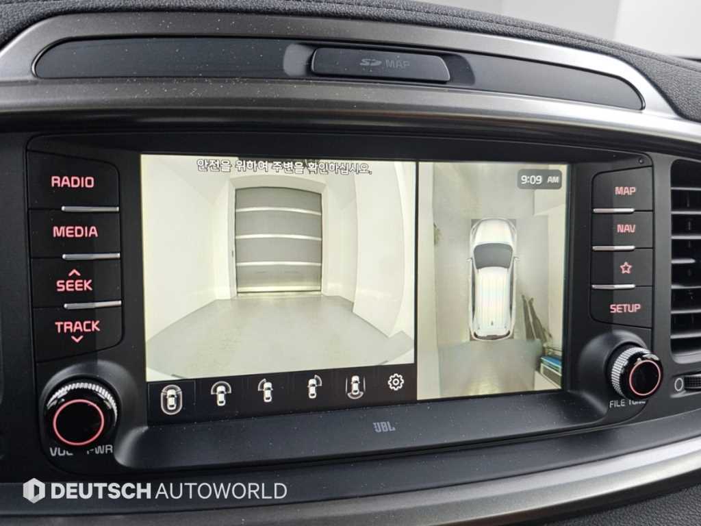 Kia Sorento — photo 16