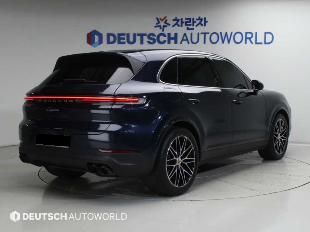 Porsche Cayenne — photo 02