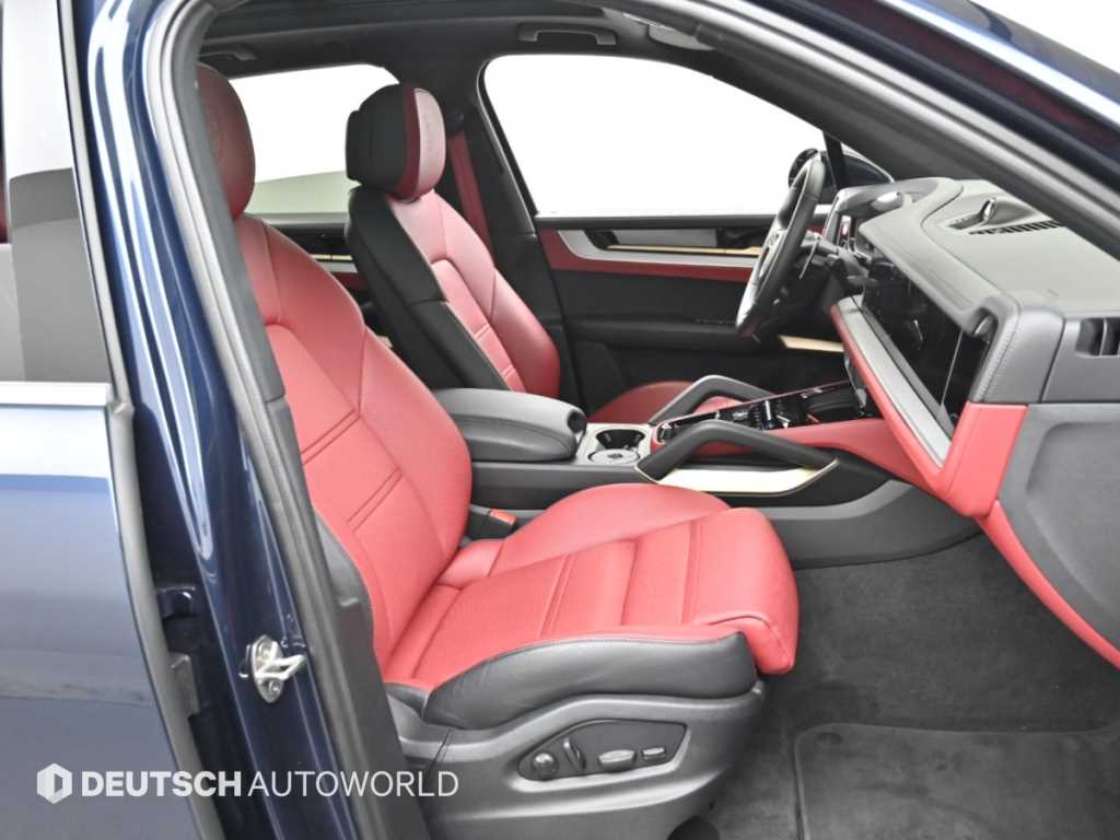 Porsche Cayenne — photo 10