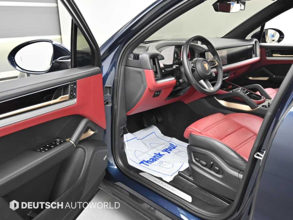 Porsche Cayenne — photo 11