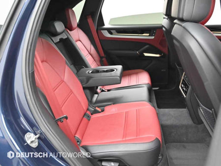 Porsche Cayenne — photo 12