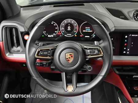 Porsche Cayenne — photo 13