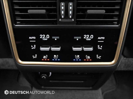 Porsche Cayenne — photo 16