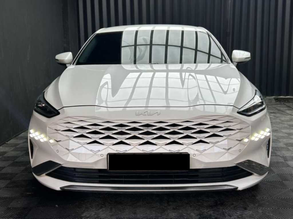 Kia K8 — photo 01