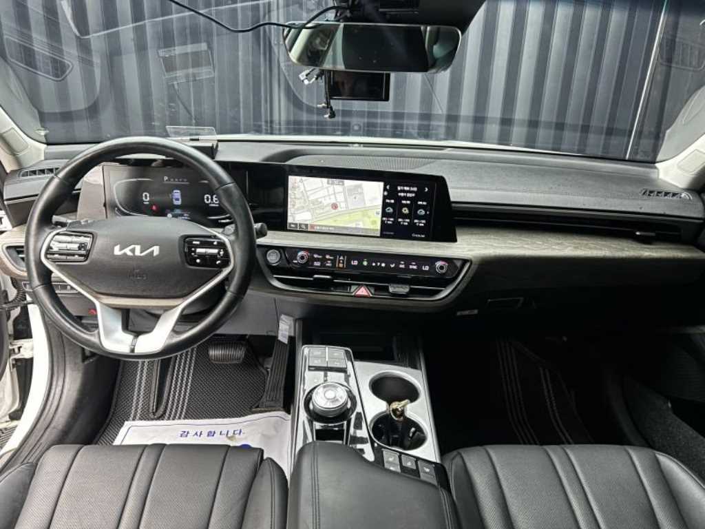 Kia K8 — photo 08