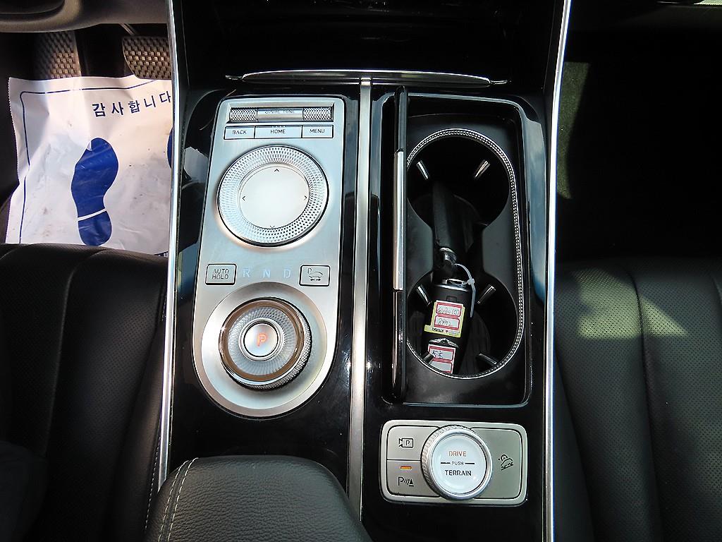 Genesis GV80 — photo 10