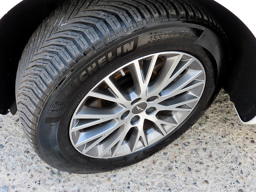 Genesis GV80 — photo 20