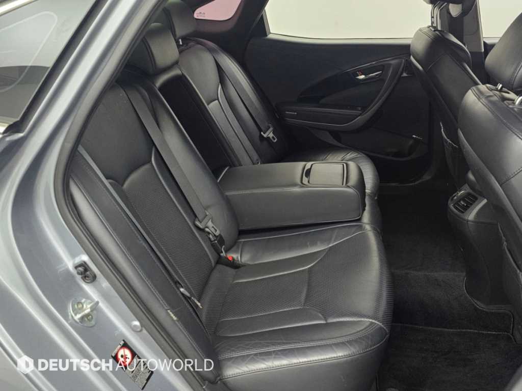 Hyundai Grandeur — photo 12