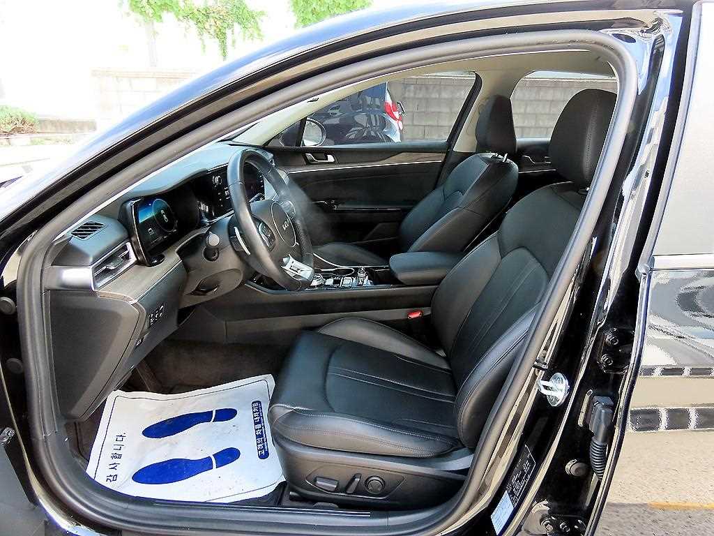 Kia K5 — photo 05