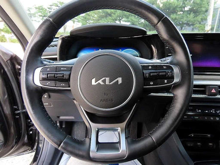 Kia K5 — photo 08