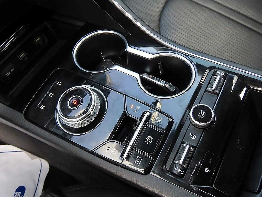 Kia K5 — photo 10