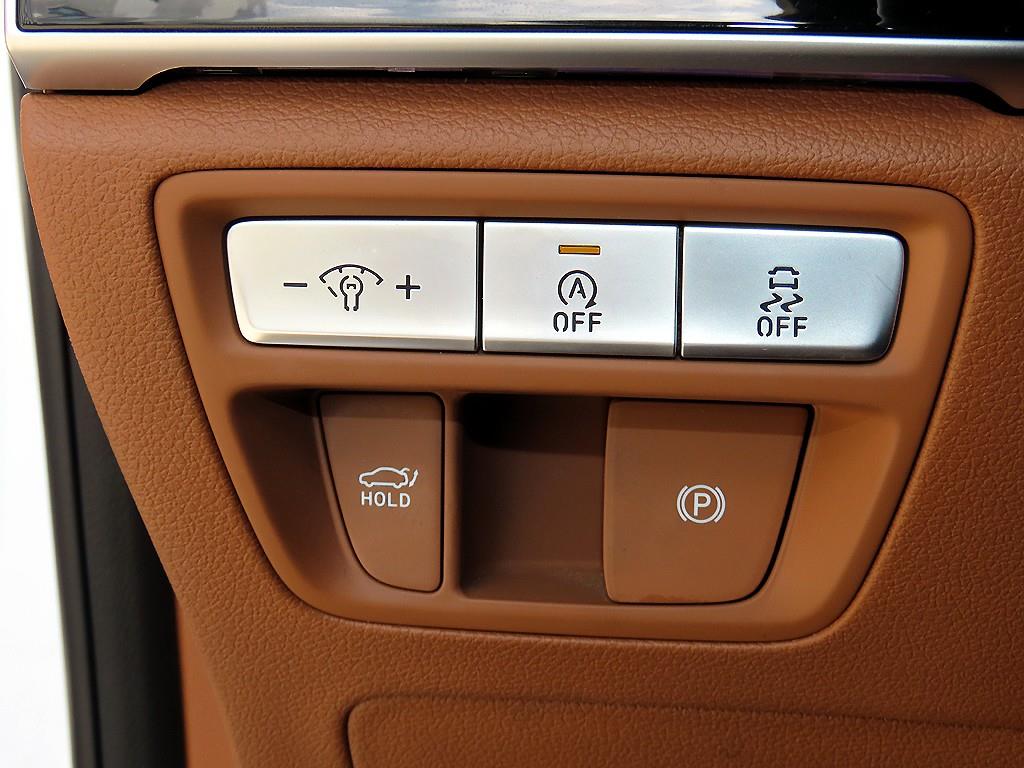 Genesis G80 — photo 13