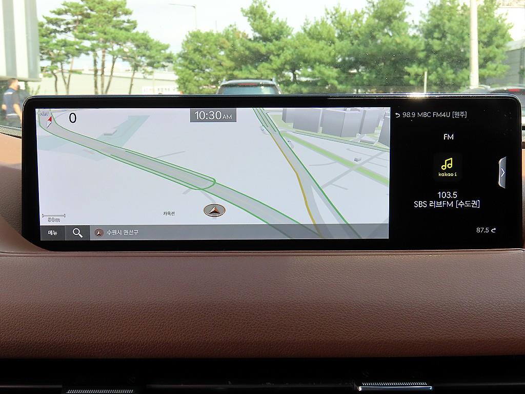 Genesis G80 — photo 15