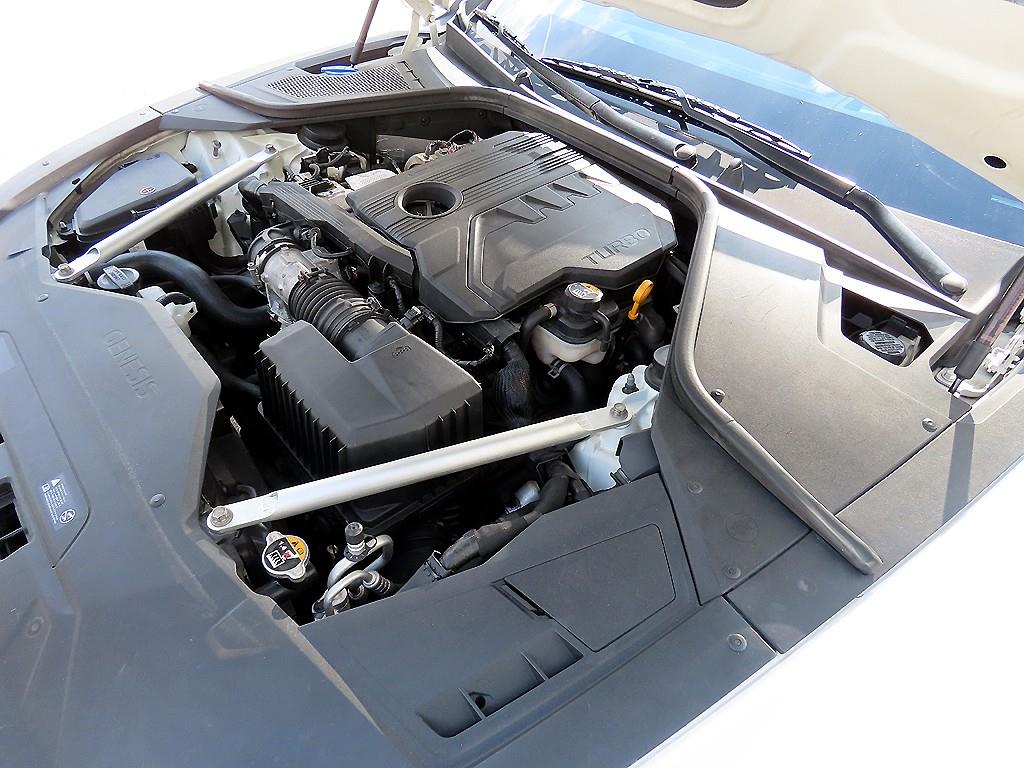 Genesis G80 — photo 19